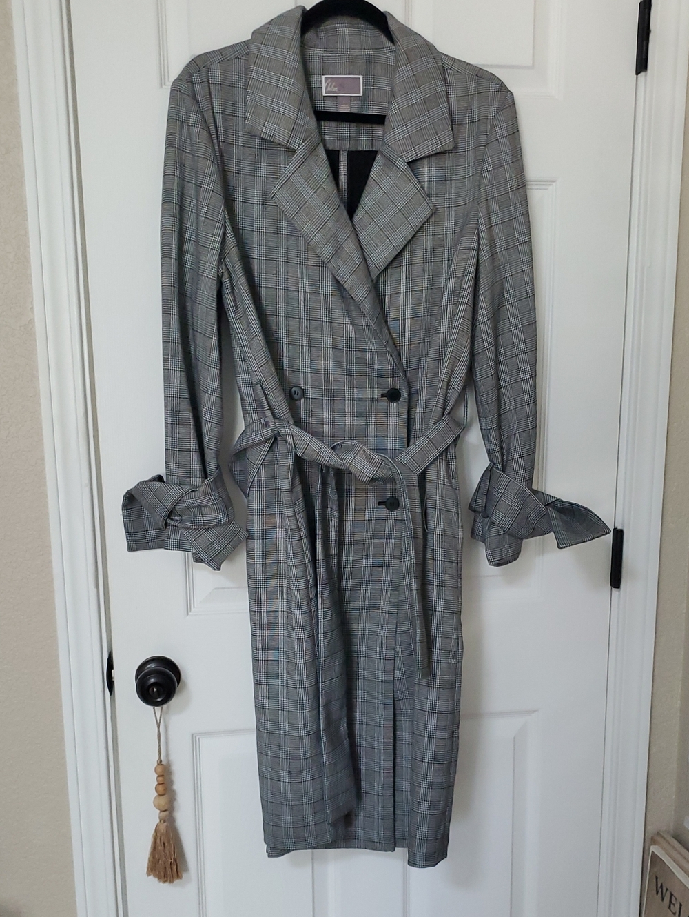 Chelsea28 Plaid Double-Breasted Trench Coat in Gray with Subtle Brown Check